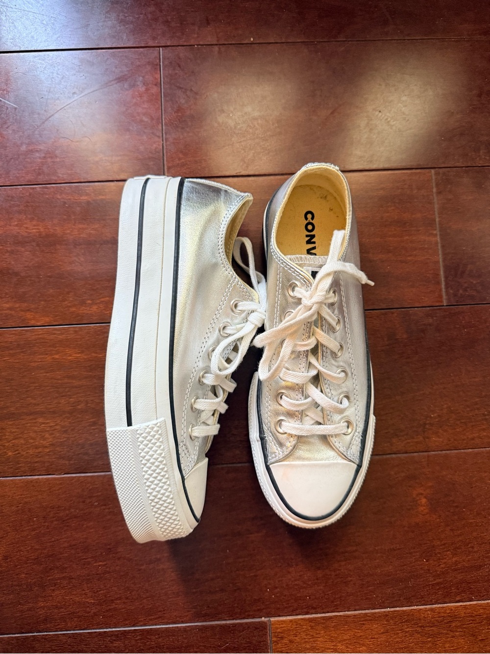New Converse Metallic Silver Low Top Platform Sneakers - Picture 5 of 6
